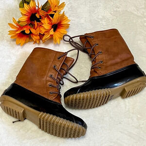The Original Duck Boot Arianna Lace Up Boots - Size 6